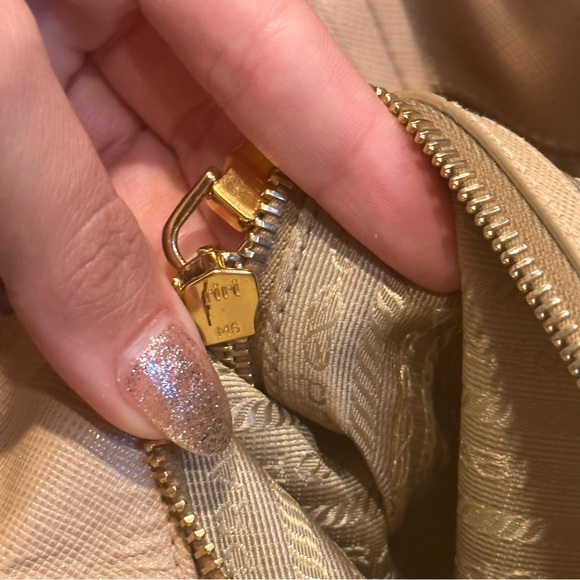 Prada Saffiano Tote Beige - Picture 13 of 13